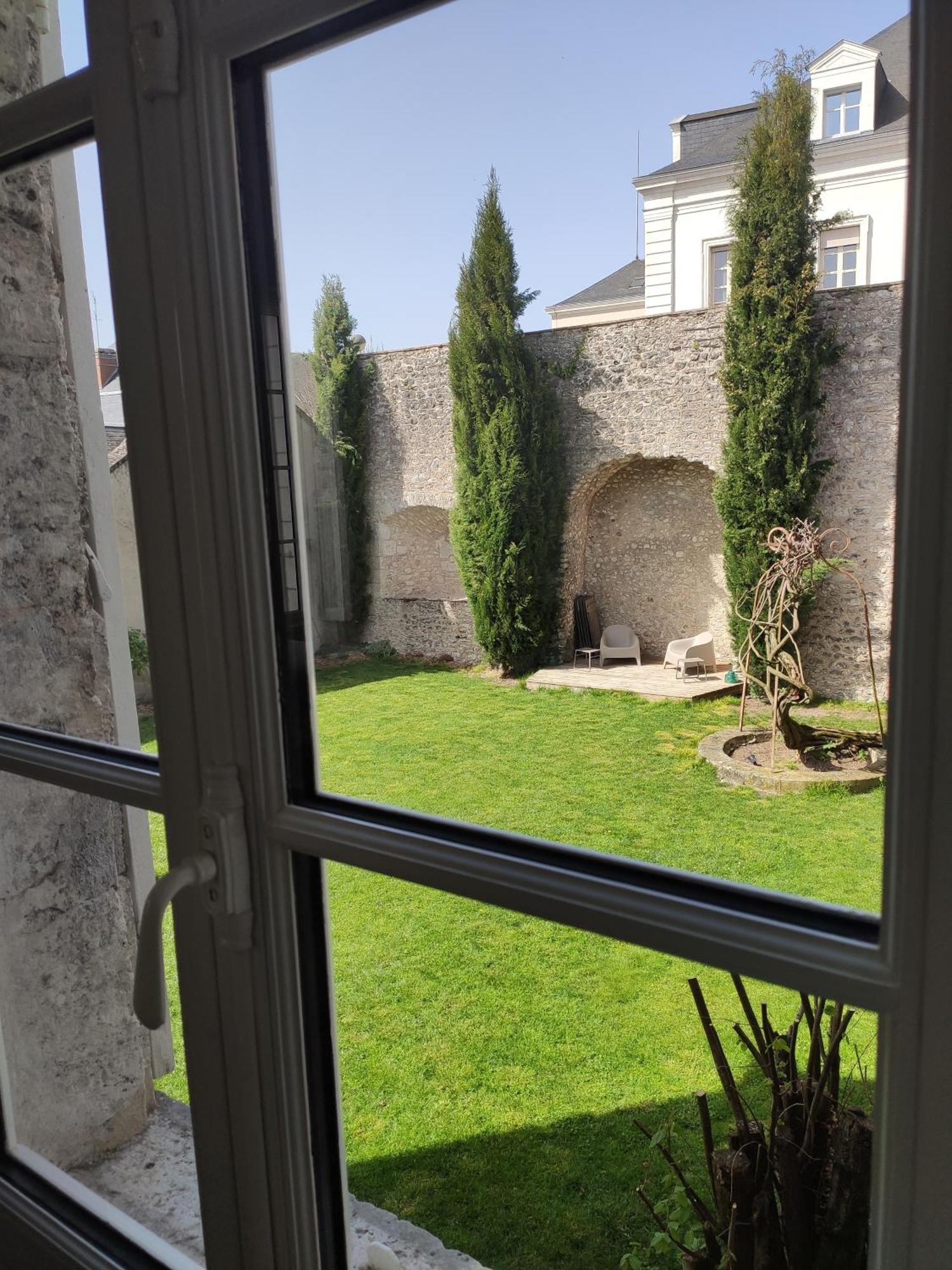 Demeure Des Cordeliers Avec Parking Prive Bed & Breakfast Blois Exterior photo